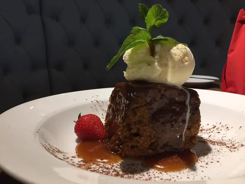 sticky toffee pudding